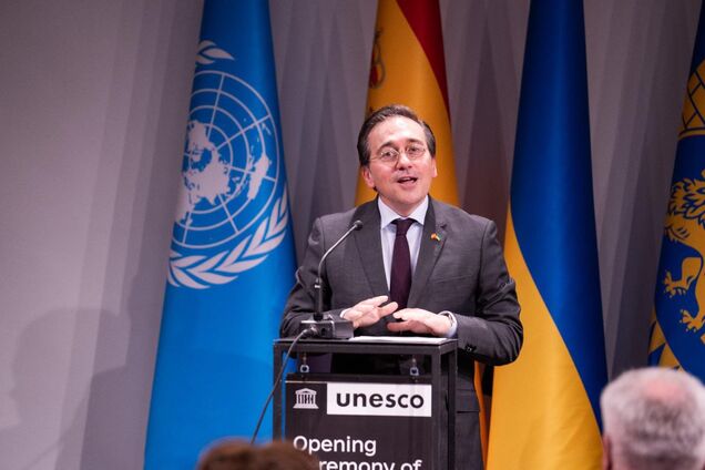 Глава МИД Испании после визита во Львов объявил о выделении Украине €10 млн гуманитарной помощи. Фото