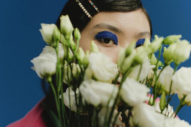 Названо найгарячіші тренди в макіяжі, які викличуть у вас ностальгію