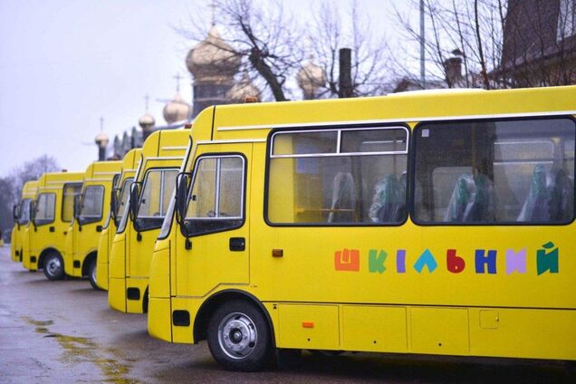 'А кто несет ответственность за их жизнь и здоровье?' Украинцев возмутило заявление о школьном автобусе на 65 детей