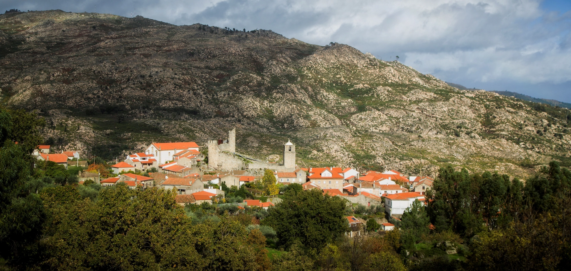 Казкове село у Португалії назвали одним із найгарніших у світі