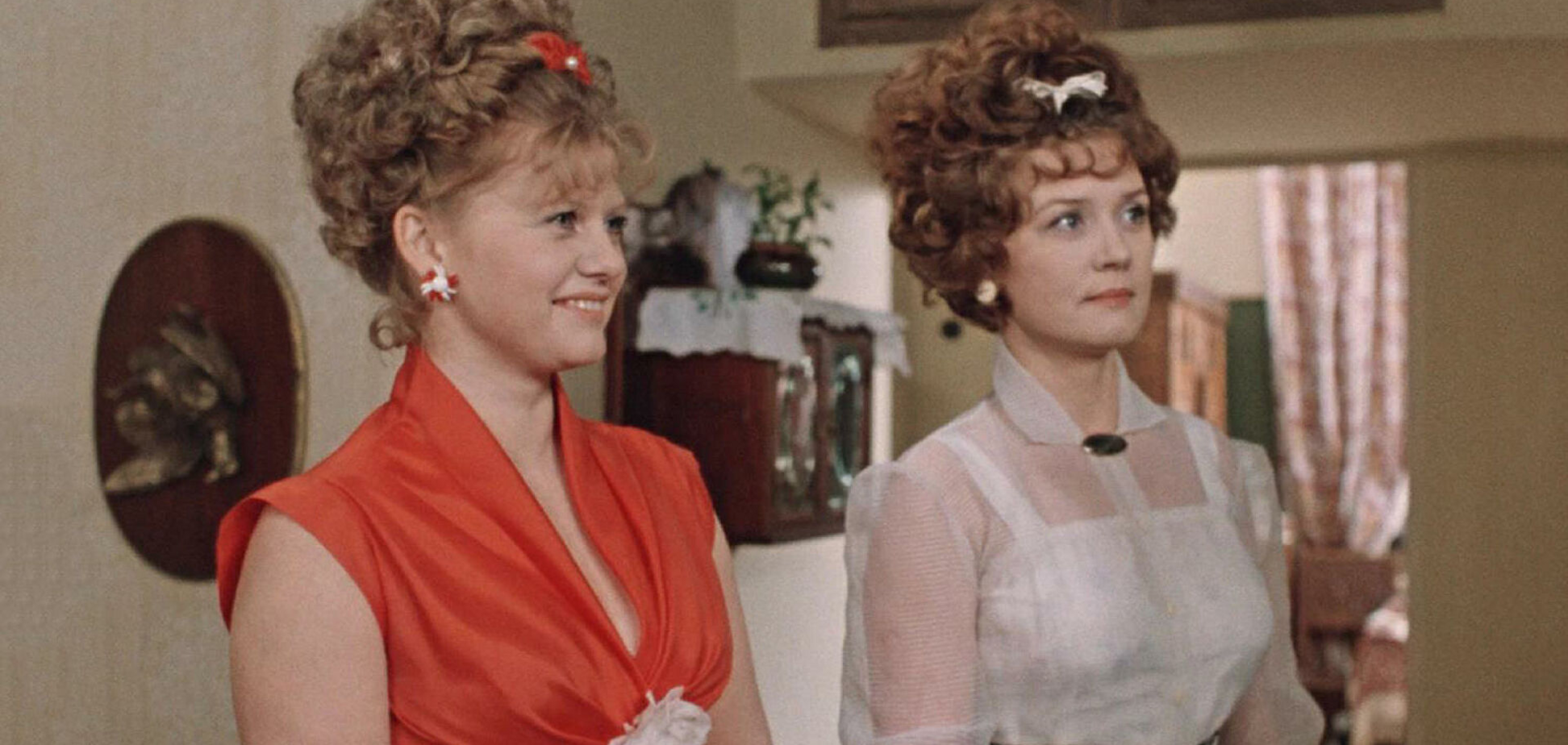 Приваблювали свободою: як капронові блузки стали хітом в СРСР