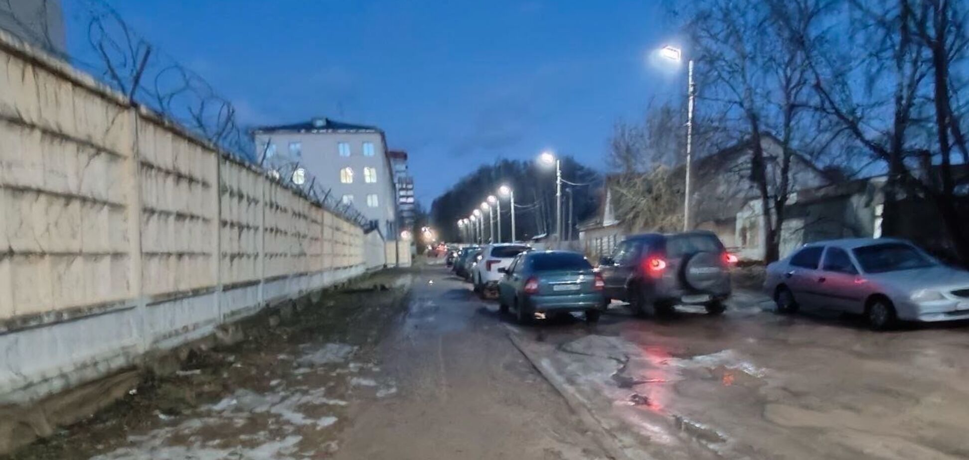 Зафіксовано переміщення техніки і особового складу: 'Атеш' розвідав військову частину в Смоленську. Фото