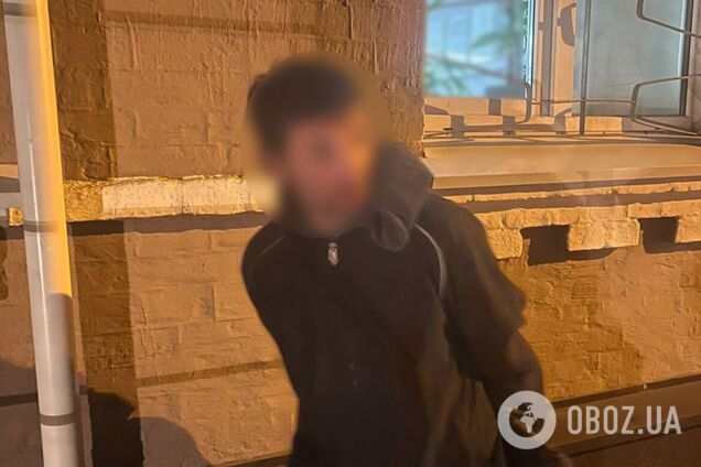 Погрожував сусіду та розтрощив його авто: у Києві затримали хулігана. Фото
