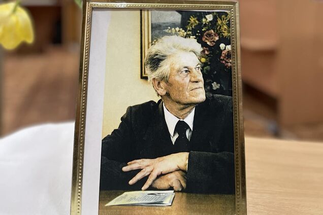 Народный поэт Николай Сом: по случаю 90-летия знаменитого поэта-шестидесятника, учителя, просветителя и друга Василия Симоненко