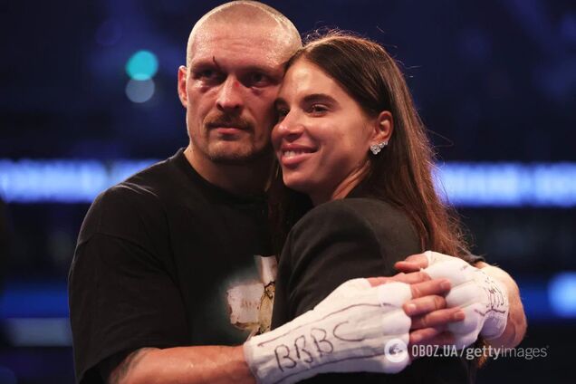 'Катю не луплять у голову щороку'. Спільне фото Усика з дружиною завірусилося в соцмережах