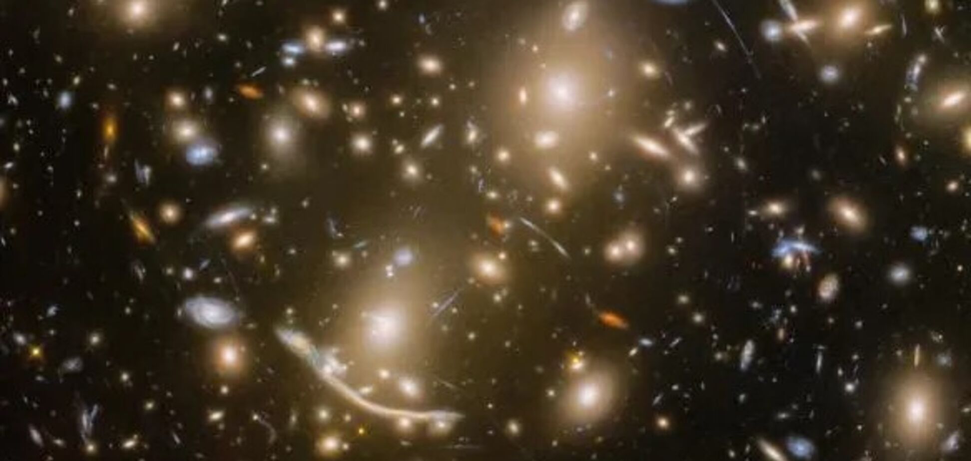 Космический телескоп Джеймса Уэбба обнаружил рекордное количество звезд в далекой галактике