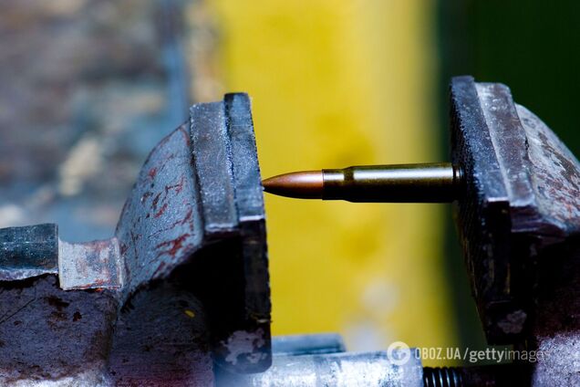 Иллюстративное фото. Изготовление оружия, патрон, свинец