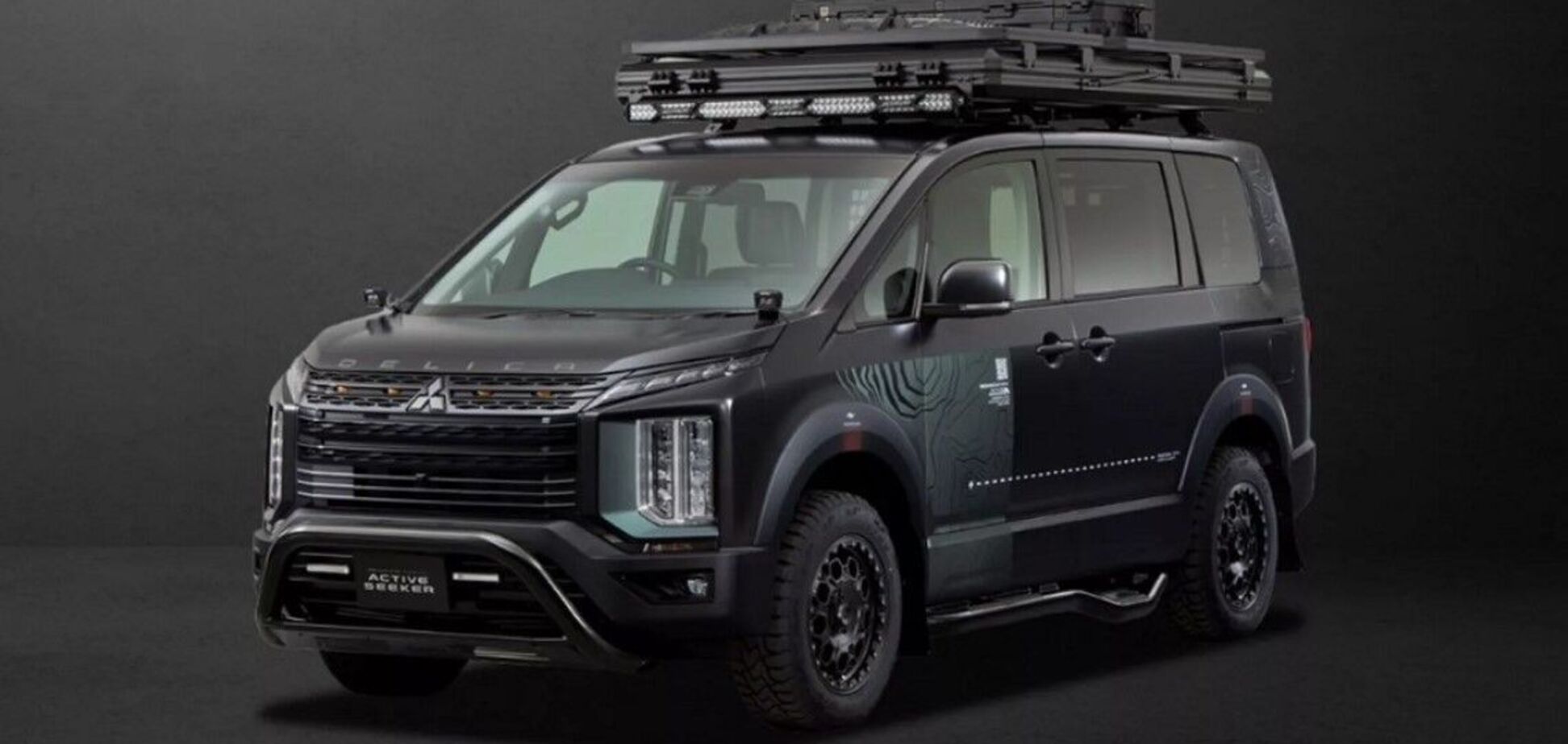 Mitsubishi Delica D5 Black Edition Active Seeker