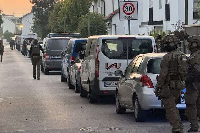 В Мюнхене прогремели взрывы, произошла стрельба: есть погибший, на месте работают экстренные службы. Фото