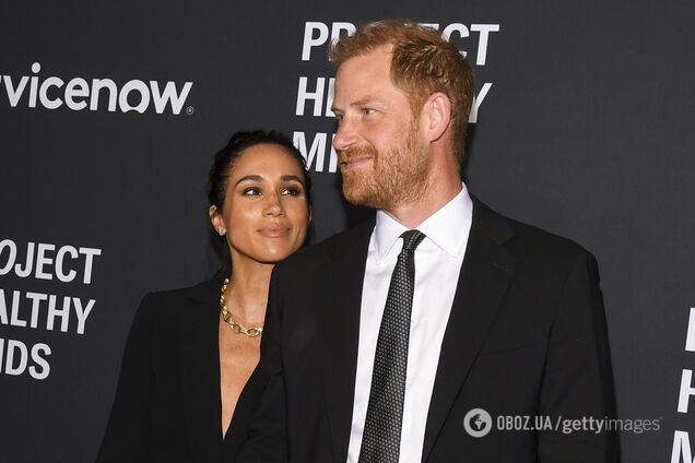 Редкий выход: принц Гарри и Меган Маркл вышли в свет в парных образах на фоне слухов о разводе. Фото