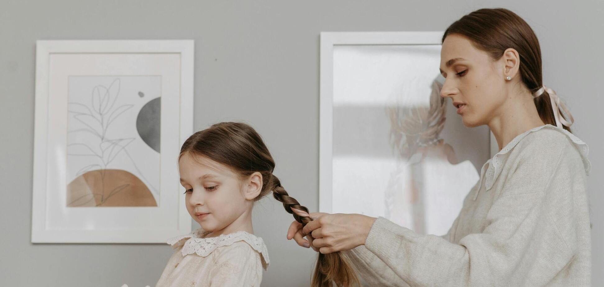 Зачіска з дитинства: що таке індійська коса, яка знову стала трендом