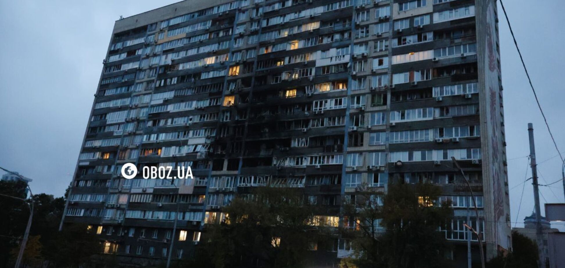 Понівечені квартири і обгорілий фасад: з'явились кадри наслідків влучання дрона в Печерському районі Києва. Фото і відео