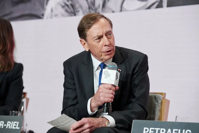 'В Україні існує значний надлишок потужностей': ексдиректор ЦРУ сказав, що може змінити динаміку на полі бою