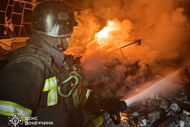 Армия РФ прицельно ударила по энергетической инфраструктуре Донетчины: регион обесточен