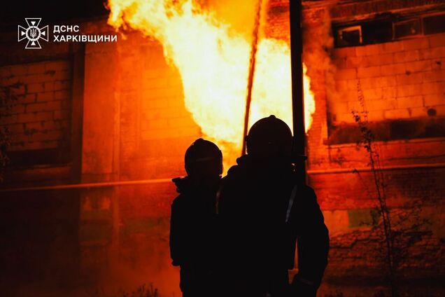 Росія атакувала КАБами лікарню та енергооб'єкти у Харкові: постраждало більше ніж пів сотні людей. Фото й відео