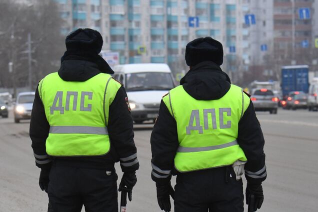 'Убивати людей їздив? Ти найманець': у Росії поліцейський несподівано поставив на місце п'яного учасника 'СВО'. Відео