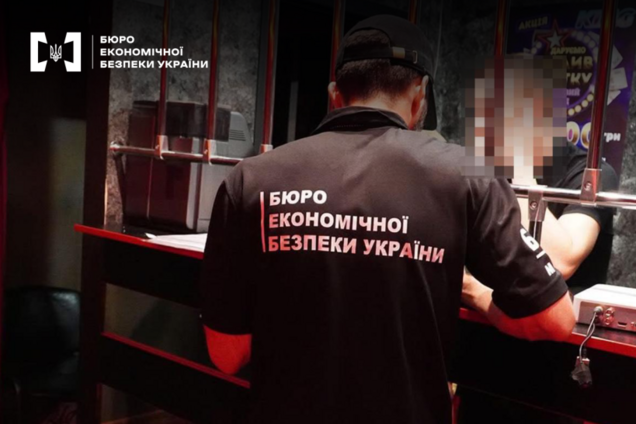 Справу організаторки нелегального грального закладу в Києві передали до суду