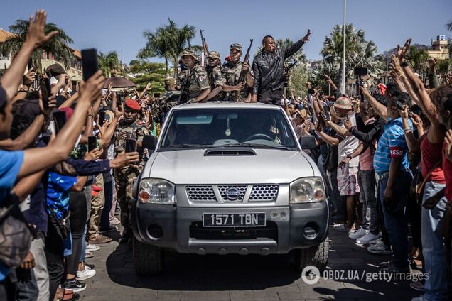 На Мадагаскаре объявили импичмент президенту: власть в стране захватили военные