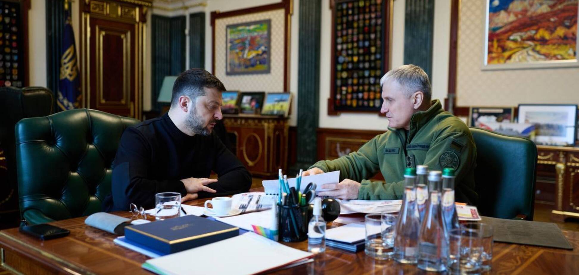 'Система Путіна не витримає протистояння, у яке він завів Росію': Зеленський заслухав доповідь керівника СЗР і озвучив головні тези