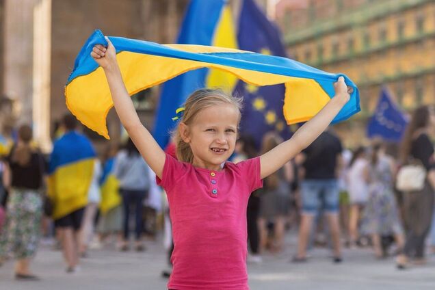 Як дитині за кордоном зберегти зв’язок із Україною: поради психолога Фонду Ріната Ахметова