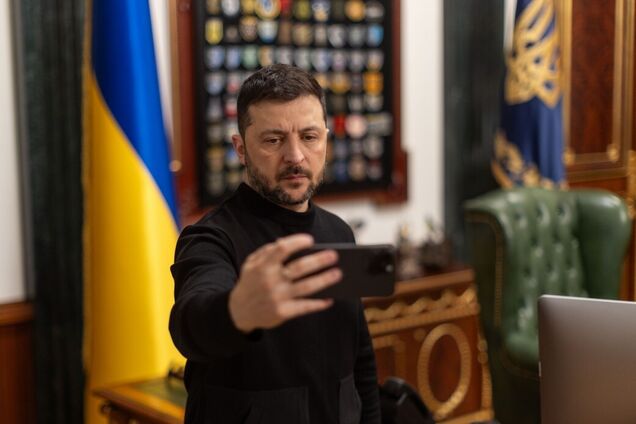 'Главная задача – масштабировать наши дальнобойные санкции': Зеленский провел Ставку с производителями оружия и военными спецслужбами. Видео