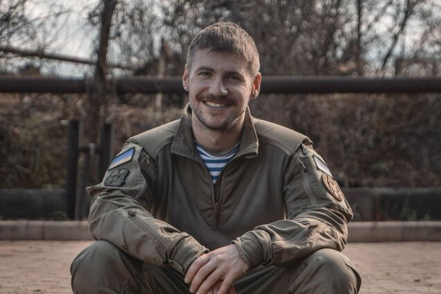 Валерій Маркус, якого називали 'секс-символом' ЗСУ, зіграв весілля після трьох років шлюбу та засвітив дружину на рідкісному фото