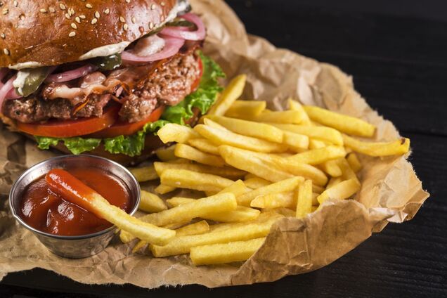 Продукты, которые снижают ваш иммунитет: диетологи назвали главных виновников