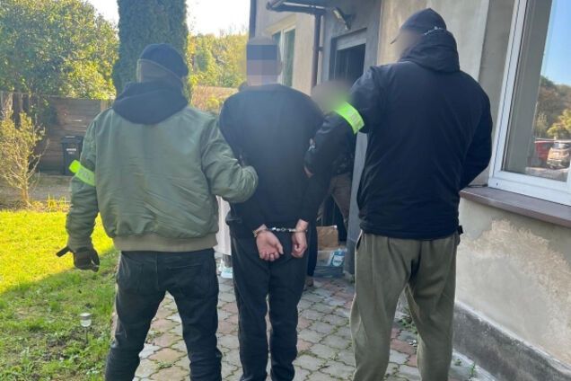 В Польше арестовали мужчину, который поджигал машины с украинскими номерами. Фото