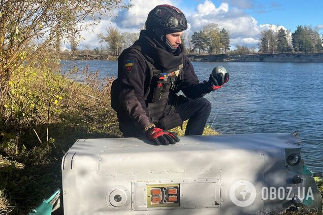 На Киевщине возле реки Десна нашли боевую часть российской крылатой ракеты. Подробности и фото