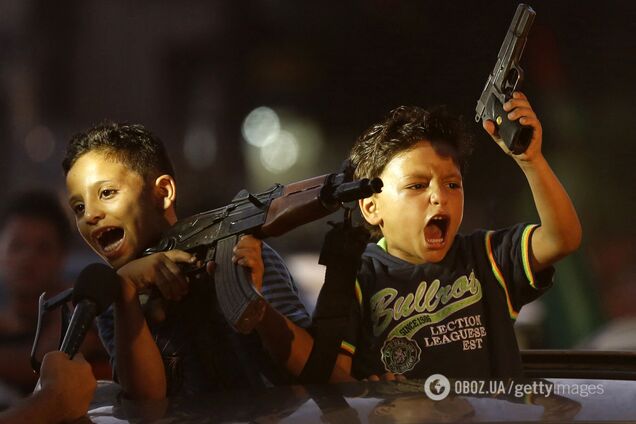 Дети в Газе с оружием