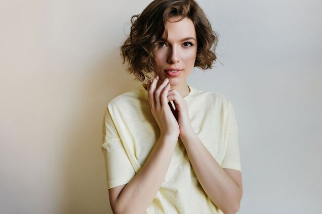 Довге волосся вже в минулому: найкращі короткі зачіски 2025 року