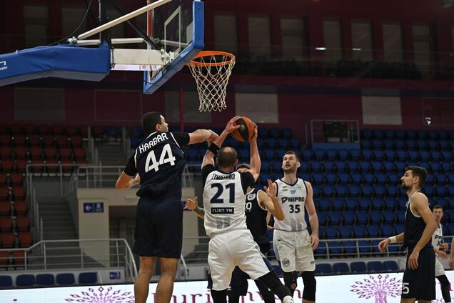 Впевнена перемога 'Дніпра' та фіаско 'Старого Луцька'. Результати Суперліги Favbet 18 жовтня