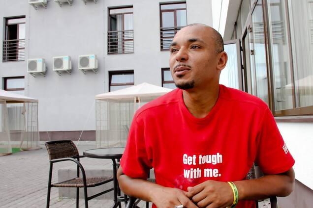 'Ви не українець, правда? Як ви вивчили українську?' Блогерка зі Львова оконфузилась запитанням Мирославу Кувалдіну