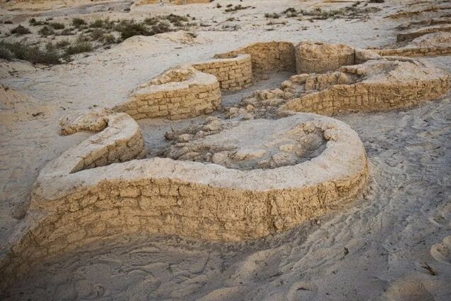 У єгипетській пустелі археологи виявили стародавню військову фортецю: коли її побудували. Фото