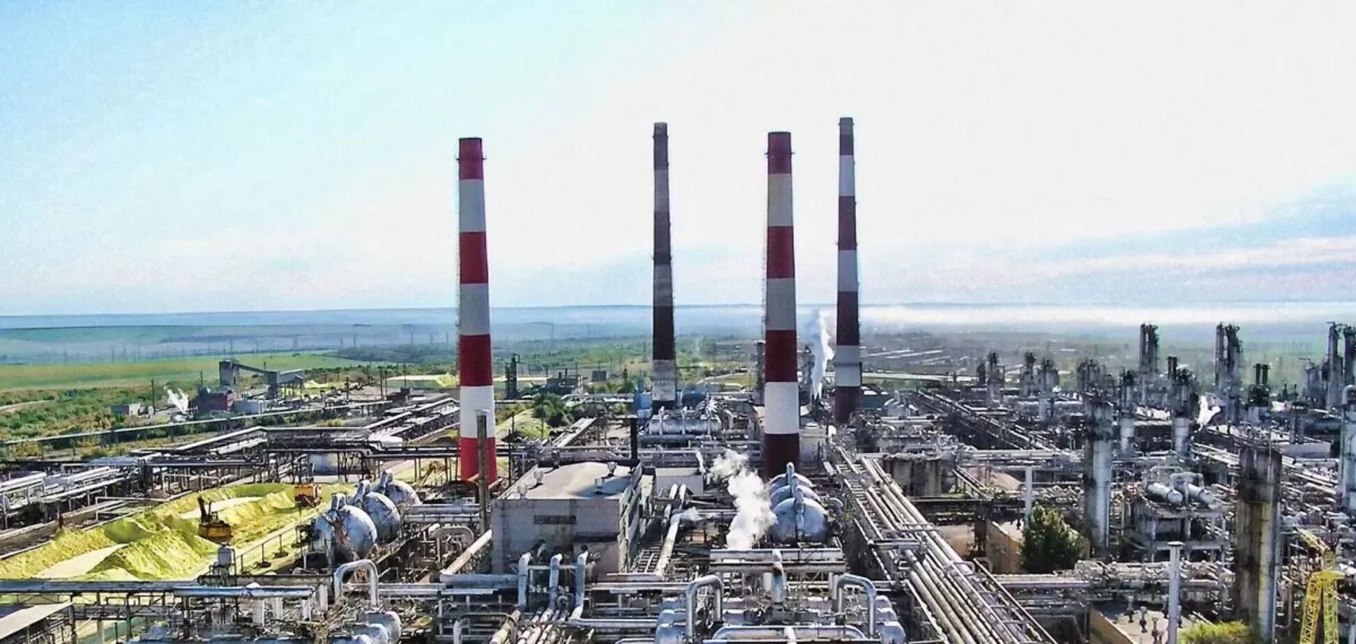 Атакованный Украиной российский ГПЗ остановил прием газа из Казахстана: что известно