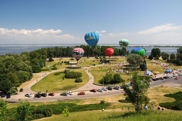 Старые фото Черкасс: в сети показали, какой раньше была Долина роз