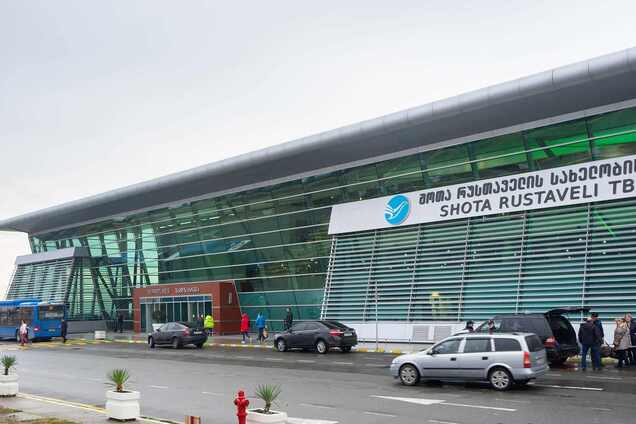 В Грузии вступили в силу новые правила и штрафы для иностранцев: чего ожидать украинцам