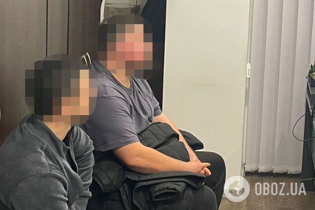 У Києві повідомили про підозру поліцейським, які побили чоловіка біля будівлі РТЦК. Подробиці, фото та відео