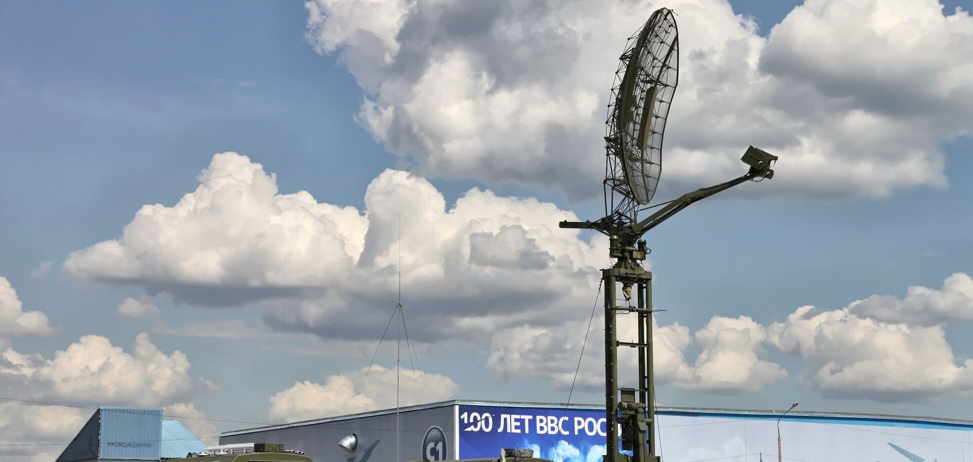 Боятся атак: оккупанты разместили на Керченском полуострове радиолокационный пост. Фото и видео