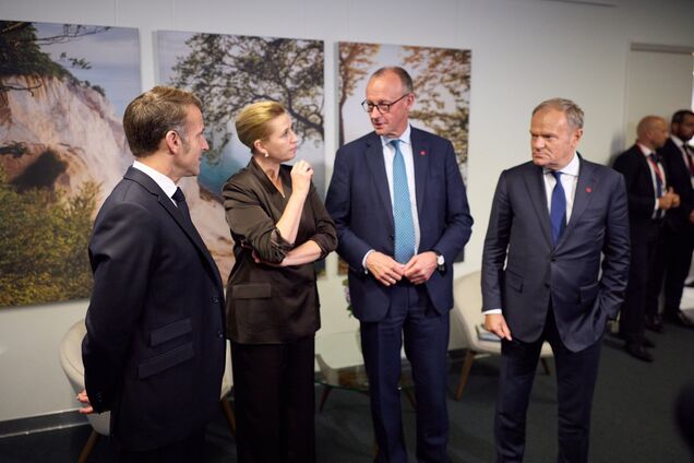 Робочий візит Президента України до Данії для участі в сьомому саміті Європейської політичної спільноти. Ілюстрація