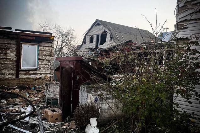 Дом мгновенно охватило пламя: появились фото женщины и двух детей, которых Россия убила ударом по Киевщине