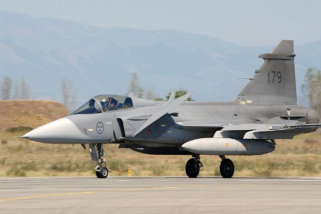 'Точку неповернення пройдено': військовий аналітик назвав головну перевагу шведських літаків Gripen над американськими аналогами