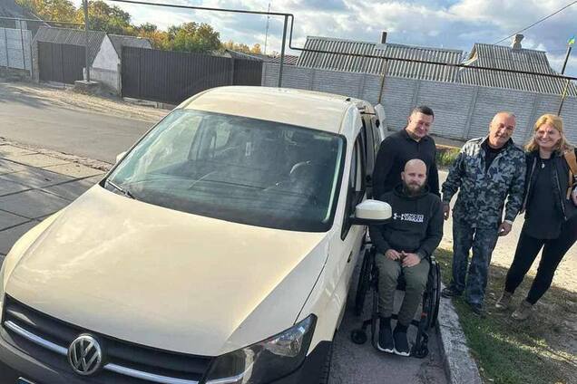 Ветеран Богдан Бабченко отримав переобладнаний автомобіль за сприяння Favbet Foundation