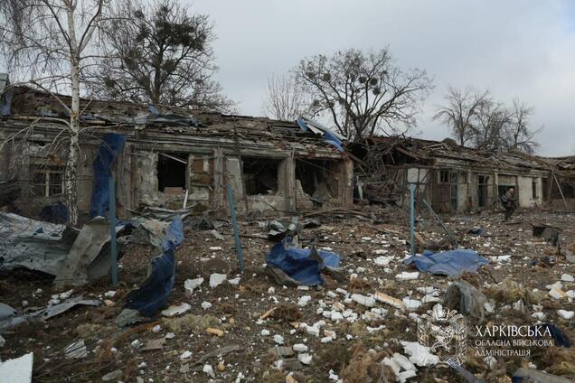 Окупанти атакували Харків: є влучання по підприємству і поранені. Фото