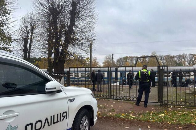 На Житомирщине мужчина взорвал гранату на вокзале: четыре человека погибли, 12 ранены. Фото и все подробности