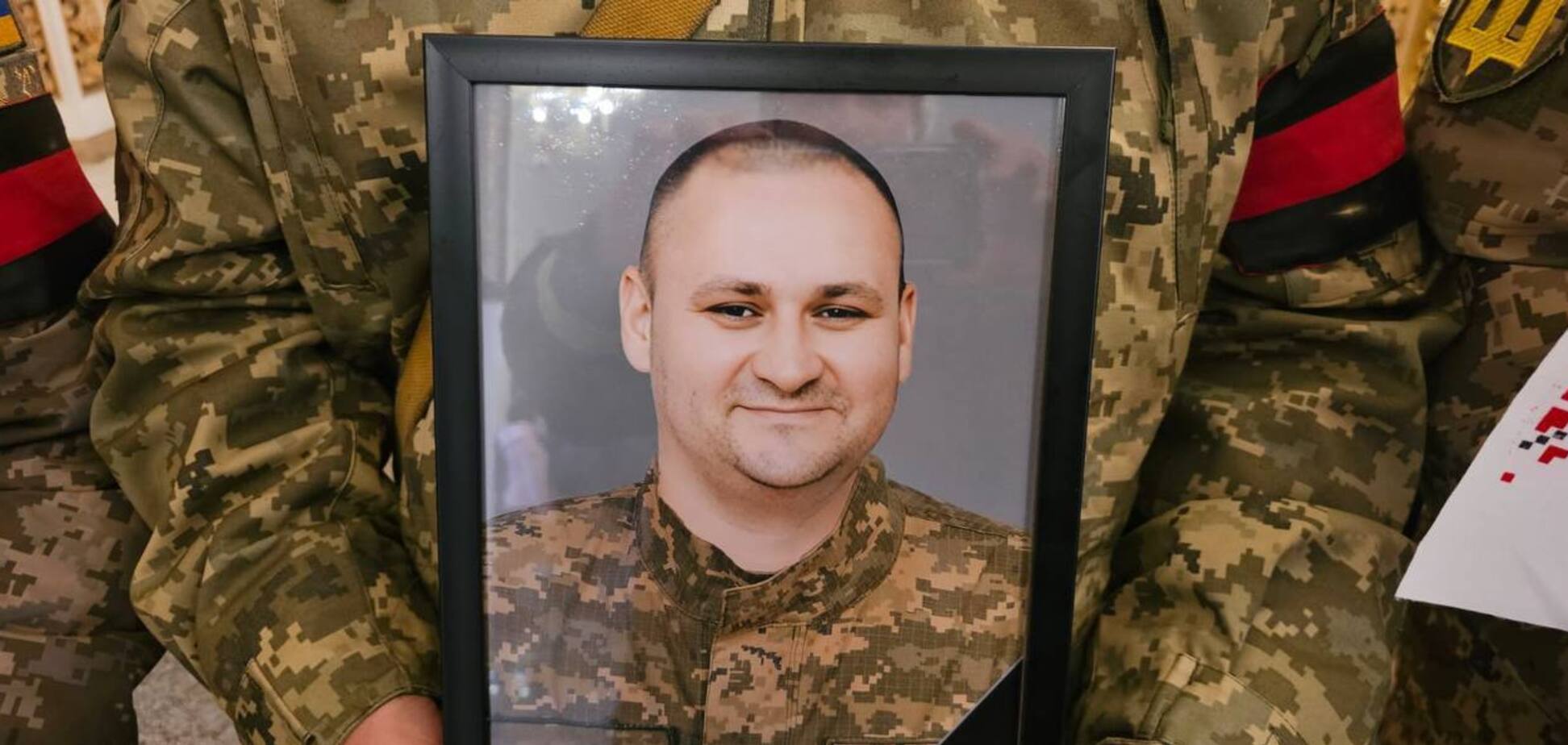 'Назавжди в строю': у Полтаві попрощалися з захисником, який загинув на Донеччині. Фото