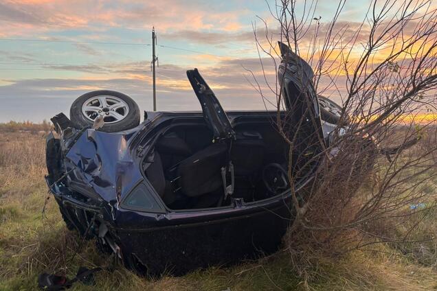 На Львовщине авто вылетело в кювет: пострадали два человека. Фото