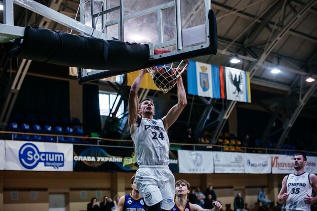 'Днепр' в напряженном матче одолел 'Старый Луцк' в Суперлиге Favbet