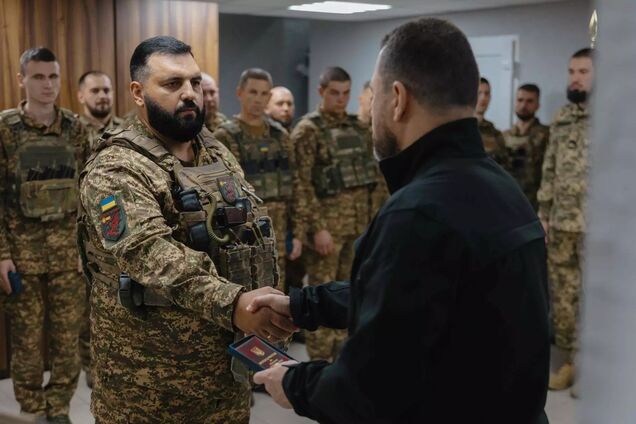 На правобережній Херсонщині відпрацьовують дії в умовах відключень і обстрілів: рятувальники отримали нову броньовану техніку. Відео