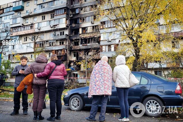 Дыры в стенах и проваленный пол: как выглядят дома в Киеве после прилетов БПЛА. Эксклюзивные фото и видео